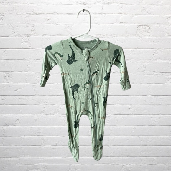 Kyte BABY Other - Kyte Baby // Sage Shark Bamboo Footie with Foldover Mitten Cuffs